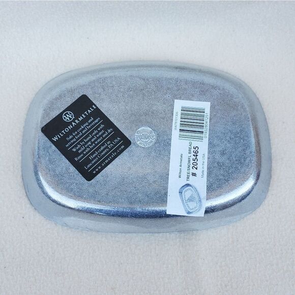 Wilton Armetale Pewter Tree/Snowflake Bread Dish Item #205465 - Picture 9 of 15